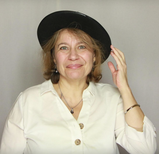 Marie AMOROSINI Cartomancienne Cartomancienne spécialisée en guidance sentimentale